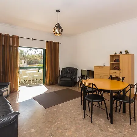 Poppy House, Manta Rota