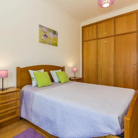 Poppy House, * Manta Rota